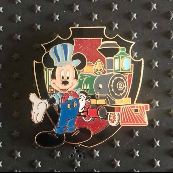 Disney Pin Gold Card Transportation Vehicles Mickey Mouse Train Conductor LE - Picture 2 of 3